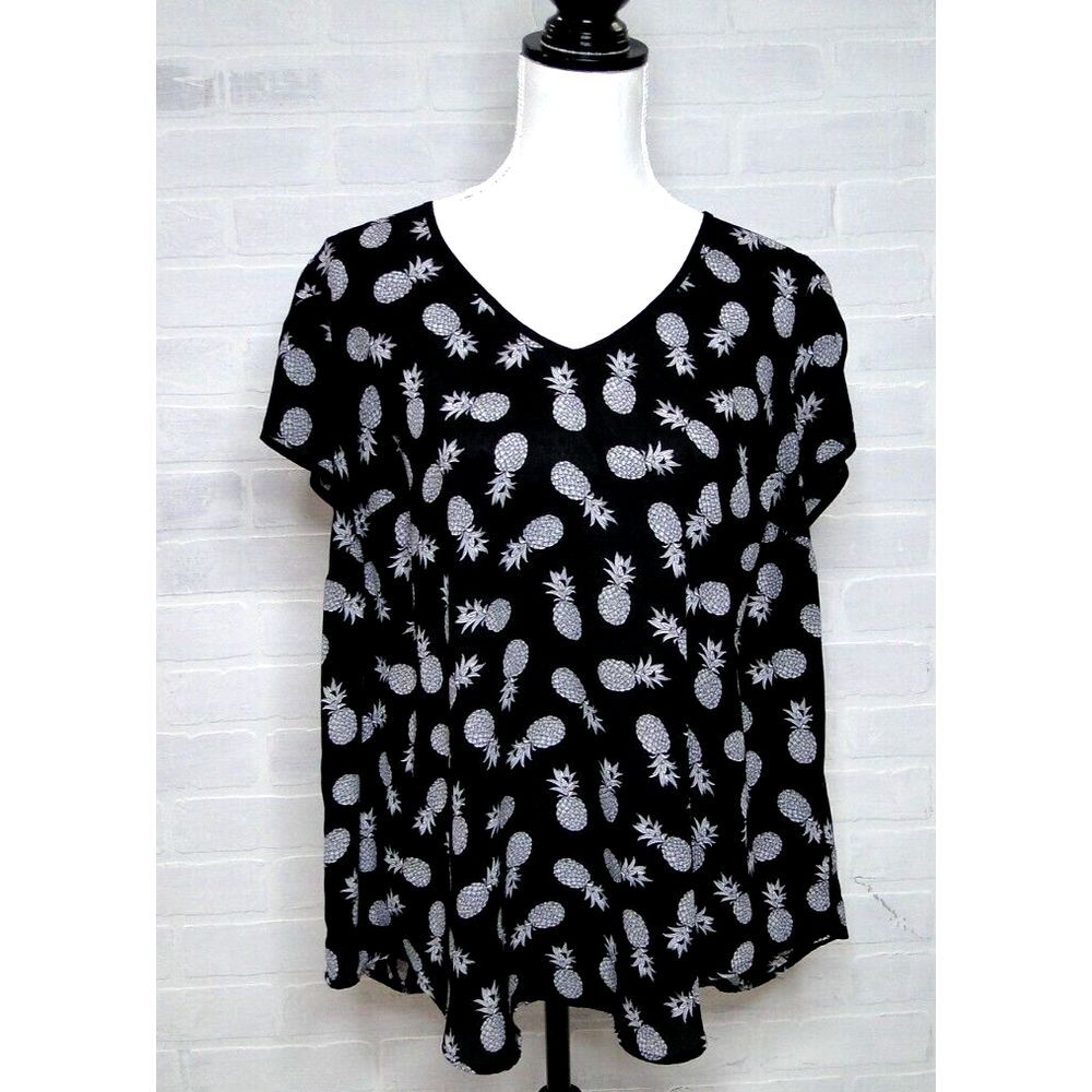 TORRID BLACK TULIP SLEEVE PINEAPPLE TOP BLOUSE PLUS SIZE‎ 1